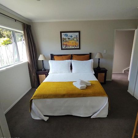 Castor Bay Homestay Auckland Exterior photo