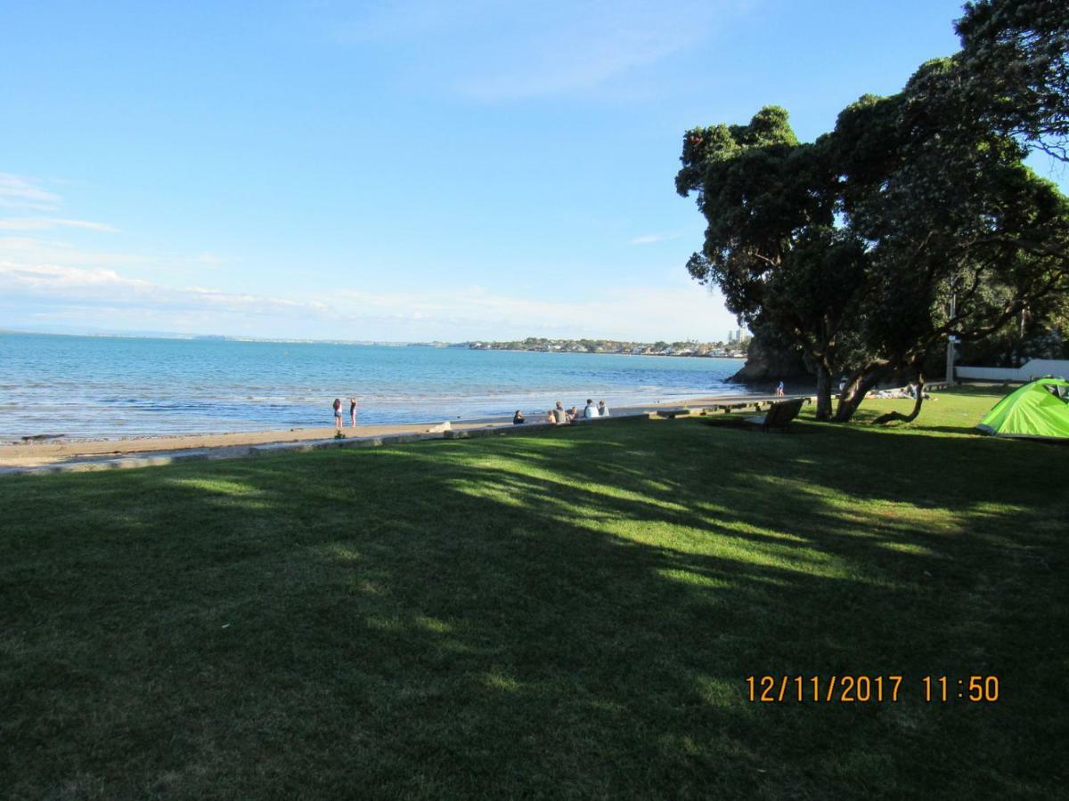 Castor Bay Homestay Auckland Exterior photo